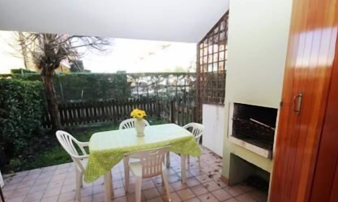 Rosapineta Villa | Mediterranean village terraced house with private garden