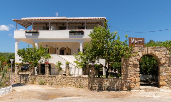 Pylos-Nestoras Apartment | Memi Houses