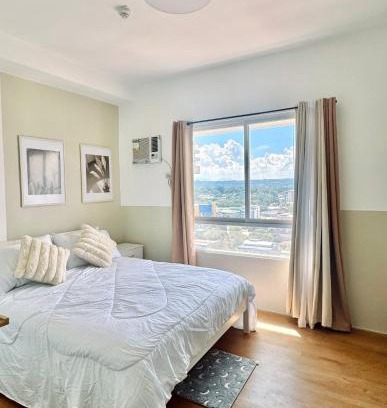 Poblacion District Apartment | Mesatierra 17th floor
