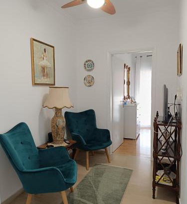 Ampelokipoi Apartment | Metro station Panormou comfortable max two guests