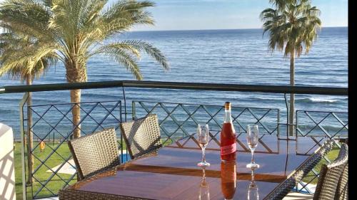 Sitio de Calahonda Apartment | MI CAPRICHO C16 Beachfront Apartment