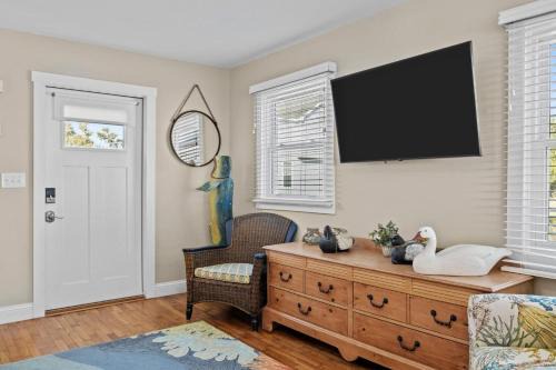 Harkers Island Apartment | Mi Faro Unit A Duplex