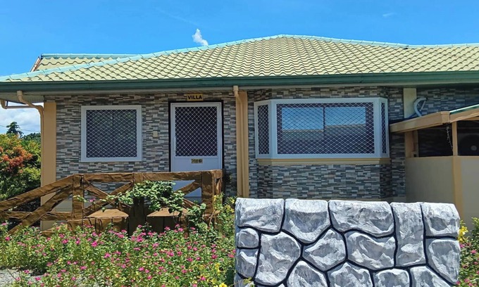Bolinao Villa | Michael's Homestay - Farm Villa near Patar Beach & Bolinao Falls