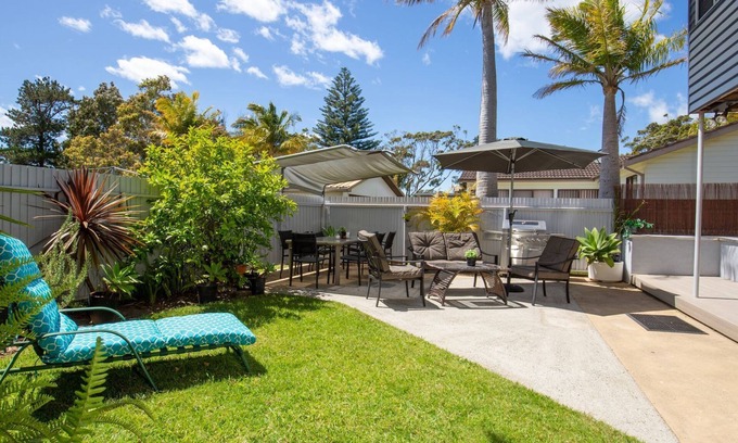 Culburra Beach House | Middle Sea - Pet Friendly - 5 Mins Walk to Beach