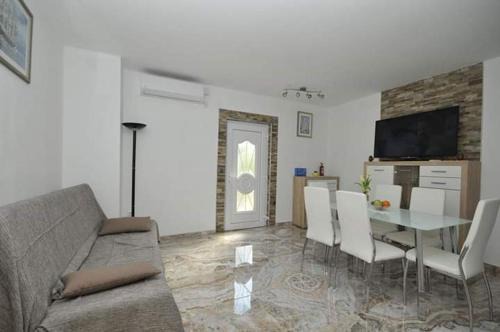 Kastel Gomilica Apartment | Mihaela