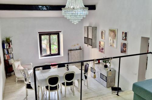 Santa Croce Apartment | Milla Apartment in art deco villa