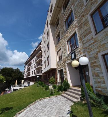 Lisina Apartment | Milmari resort N12