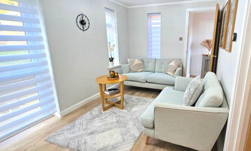 Milton Keynes Apartment | Milton Keynes 3BR,modern Home, Sleeps 5, Families Stay, Free Parking