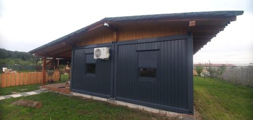Cefa House | Mimosa forest view house near Oradea- pet friendly free parking