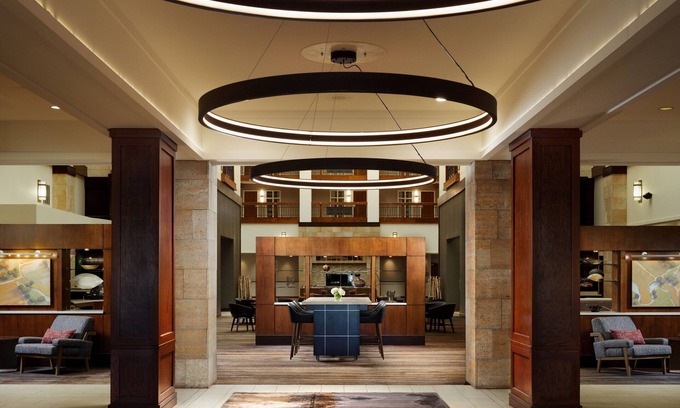 Brooklyn Park Hotel | Minneapolis Marriott Northwest Hotel & Conference Center