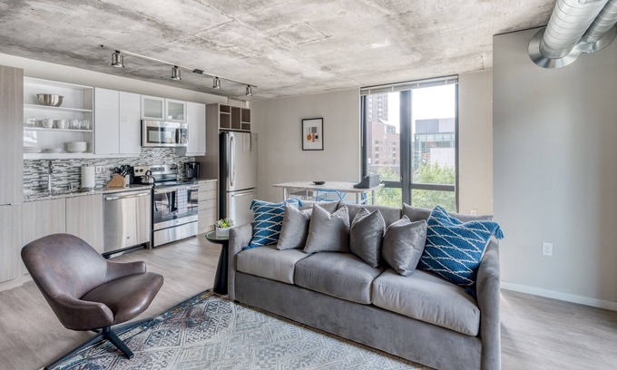 Downtown Minneapolis Apartment | Mint House Minneapolis - Downtown West