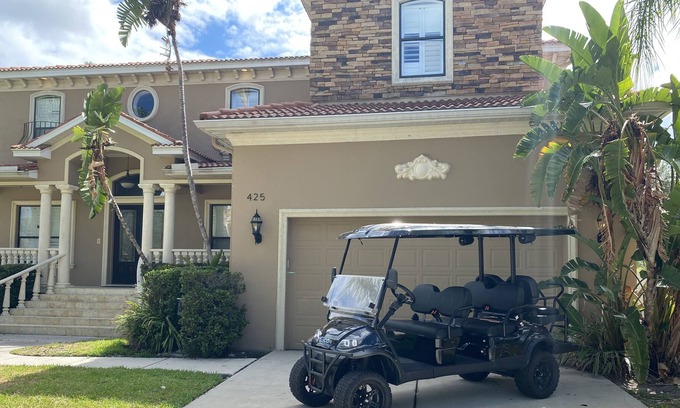 Davis Islands House | Minutes from Amalie Arena! Stanley Cup Finals!