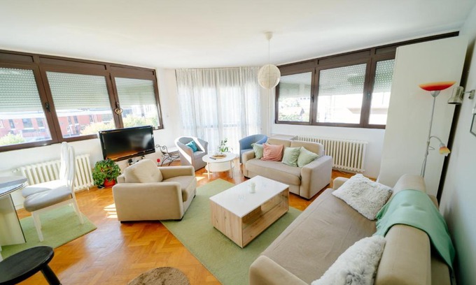 Uzice Apartment | MiRa