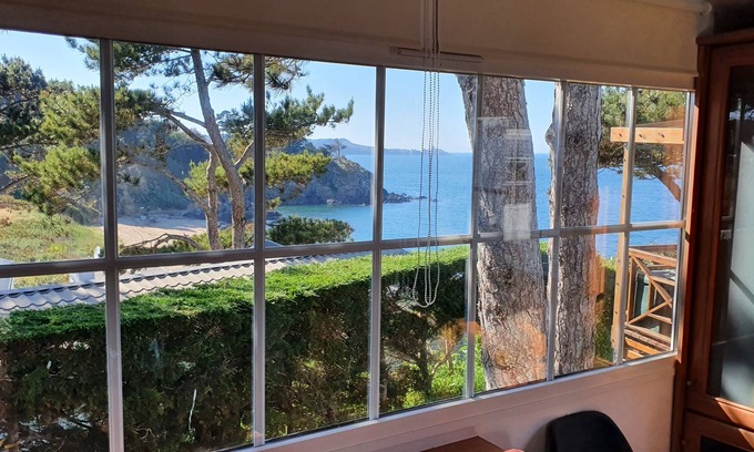 Saint-Cast-le-Guildo House | Mobile home with sea view and direct beach access