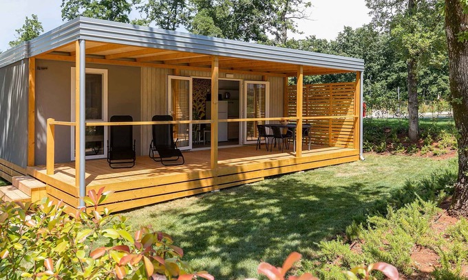 Monterol House | Mobilehome with terrace by the pool