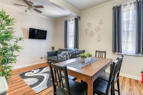 Jersey City Apartment | Modern 3BR2BA Apartment Minutes to NYC