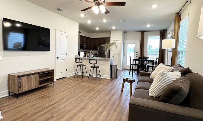 San Antonio House | 🤎Modern Alamo City Villa🤎
