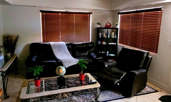 Coral Shores Apartment | Modern and Spacious Apartment with Great Location