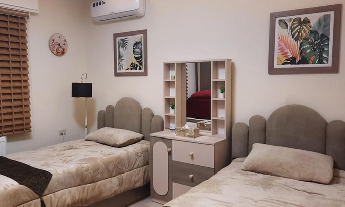 Amman Apartment | Modern Apartment, 3-Bedroom, Guest Room, 3-Bathrooms, with AC in the Heart of Amman