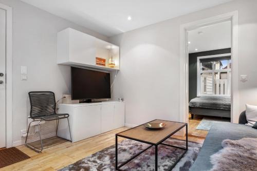 Bergen City Centre Apartment | Modern Apartment in 1840-Building at Nordnes