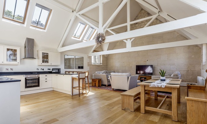 Painswick Apartment | Modern apartment in the listed building in the heart of Painswick.