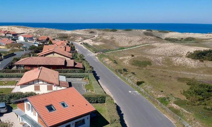 Capbreton Villa | Modern Beach Villa 150m from the Atlantic surf