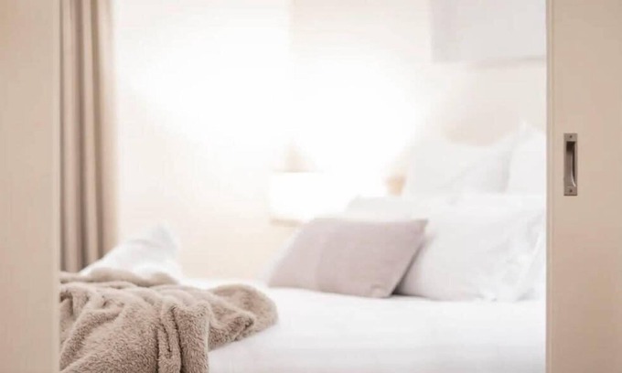 West Perth Apartment | Modern City Stay in Vibrant Northbridge Apartment