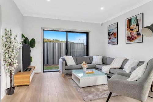 Aldinga Beach House | Modern Coastal Retreat in Aldinga Beach Just Steps from the Shore