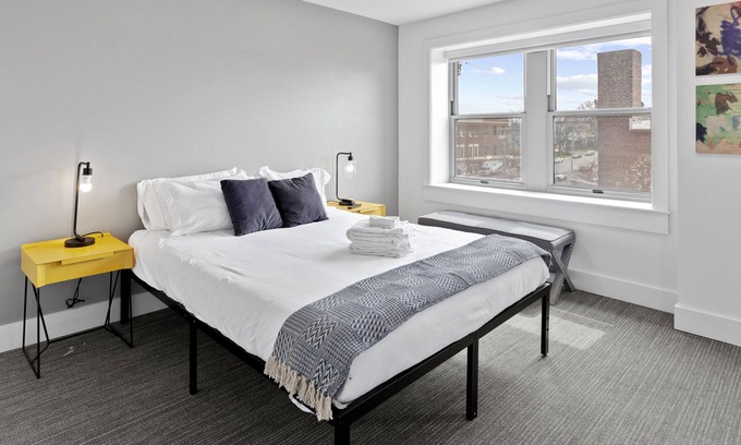 Hanover Place Apartment | Modern Fully equipped Studio in Historic Midtown
