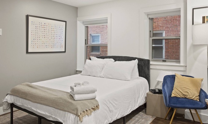 Hanover Place Apartment | Modern Fully equipped Studio in Historic Midtown