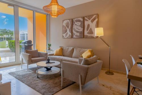 Shaba Apartment | Modern Ground Level Condo, 2 bedrooms, Direct pool access
