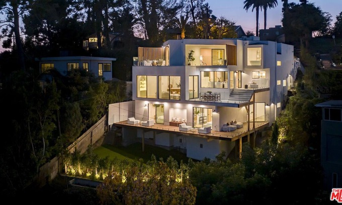 Beachwood Canyon House | MODERN HOLLYWOOD HILLS MANSION | 5 BEDROOMS | VIEWS | BRAND NEW