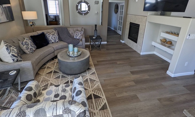 Gleneagle House | Modern House 5 Minutes Away From USAFA Short term or Long term rental!