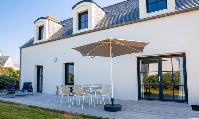 Penmarch Ski Chalet | Modern house for 6 - 300m from Pors Carn beach