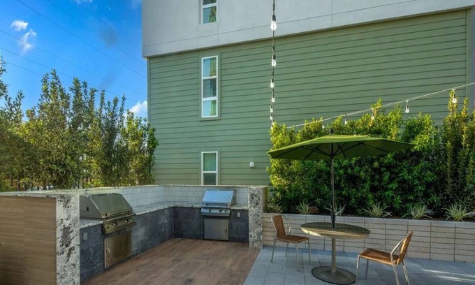 Lyon Street Apartment | Modern Oasis 10 Min From Disneyland With Pool GYM