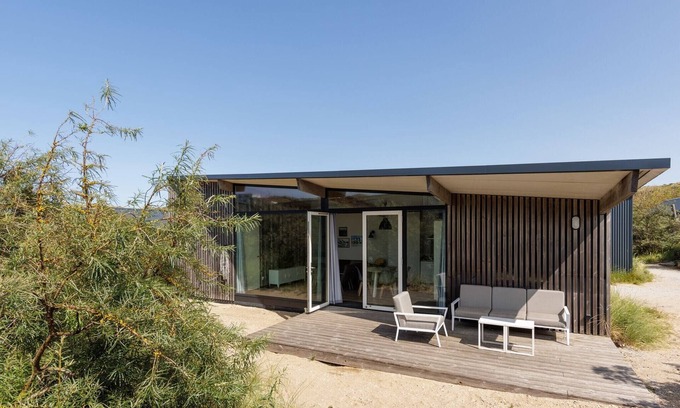 Bloemendaal House | Modern Retreat by the Dunes