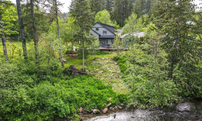 Carson House | Modern River Front Cabin, Hot Tub, Detached Office