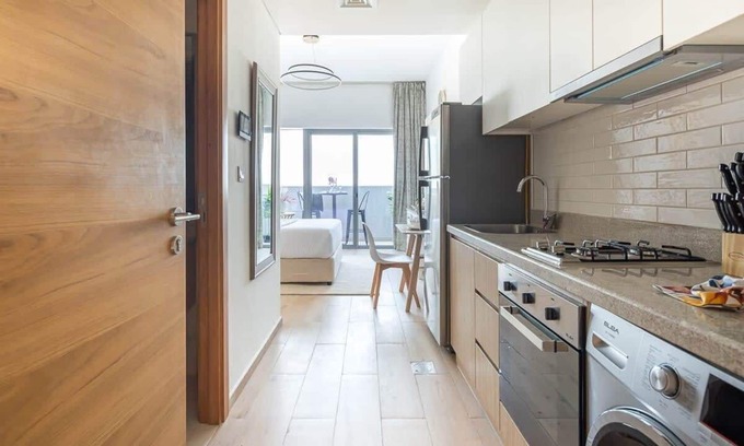 Jebel Ali Apartment | Modern Studio near UAE Exchange Metro Station!