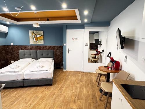 Limassol Apartment | Modern Studio Nr6 private Kitchenette and Bathroom