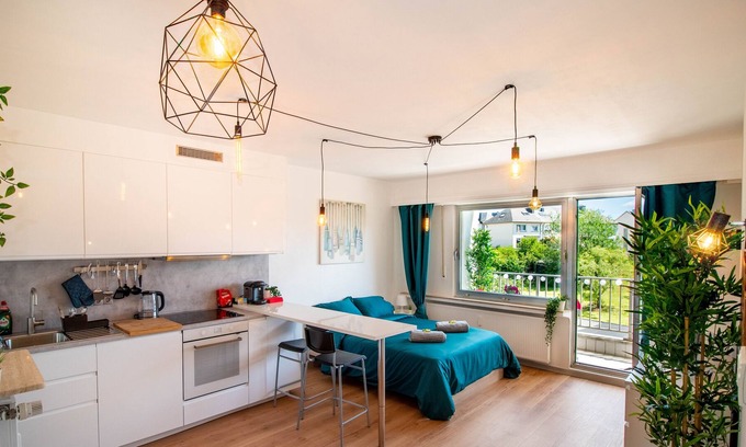 Gasperich Apartment | Modern Style Studio w/ Balcony + Smart TV. Business / Leisure.