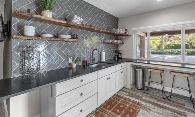 Poiciana Park II Apartment | Modern & Stylish Studio in the Heart of West Palm