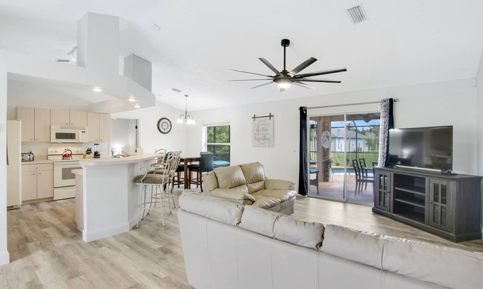 Port Saint Lucie House | Modern Updated Home With Pool Minutes From Beach!
