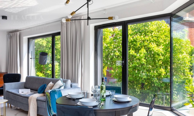 City Centre Hotel | Modern View of Planty Park