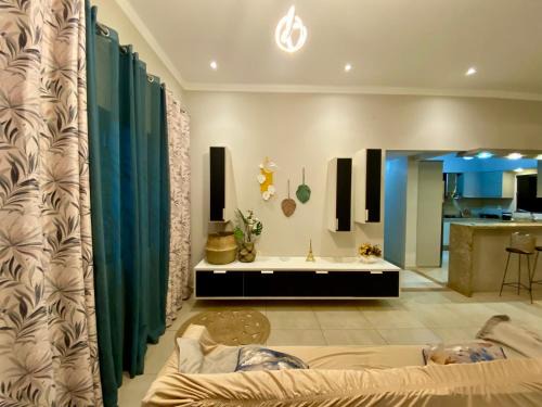 Ciudad Del Este Villa | Moderna y Unica casa independiente con jardín y estacionamiento