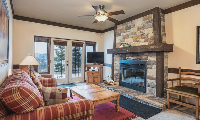 Mont-Tremblant Condo | Mont-Tremblant - Algonquin | 122-07
