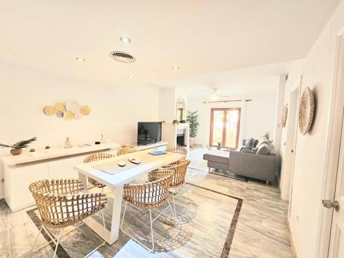 Castillo de Sabinillas Apartment | Monte Duquesa large 2 bed ground floor, close to Port and Beach with communal pool