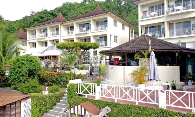 Montego Bay Apartment | Montego Bay Best Kept Secret 2 B/R Apartments - Block B
