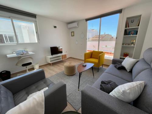 Godella Apartment | More then a bright studio