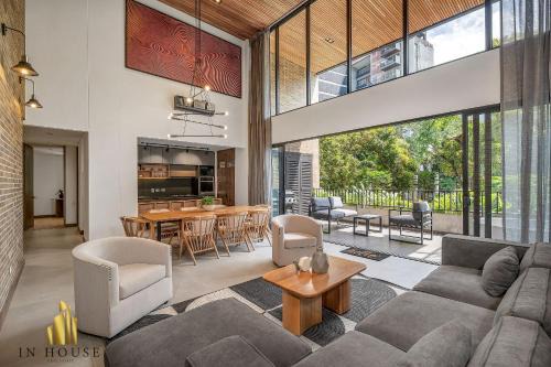 La Florida Apartment | Morph 201 - Apt Moderno con Techo Alto y BBQ