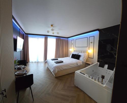 Gdansk City Center Apartment | Motlava Romantic Loft - Jacuzzi